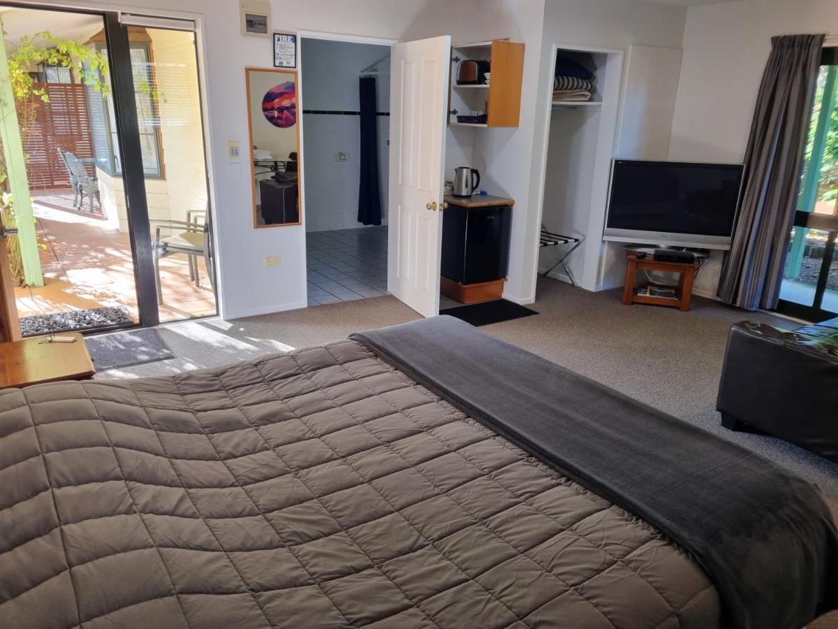 Glenalvon Lodge Motel Ханмер Спрингс Екстериор снимка