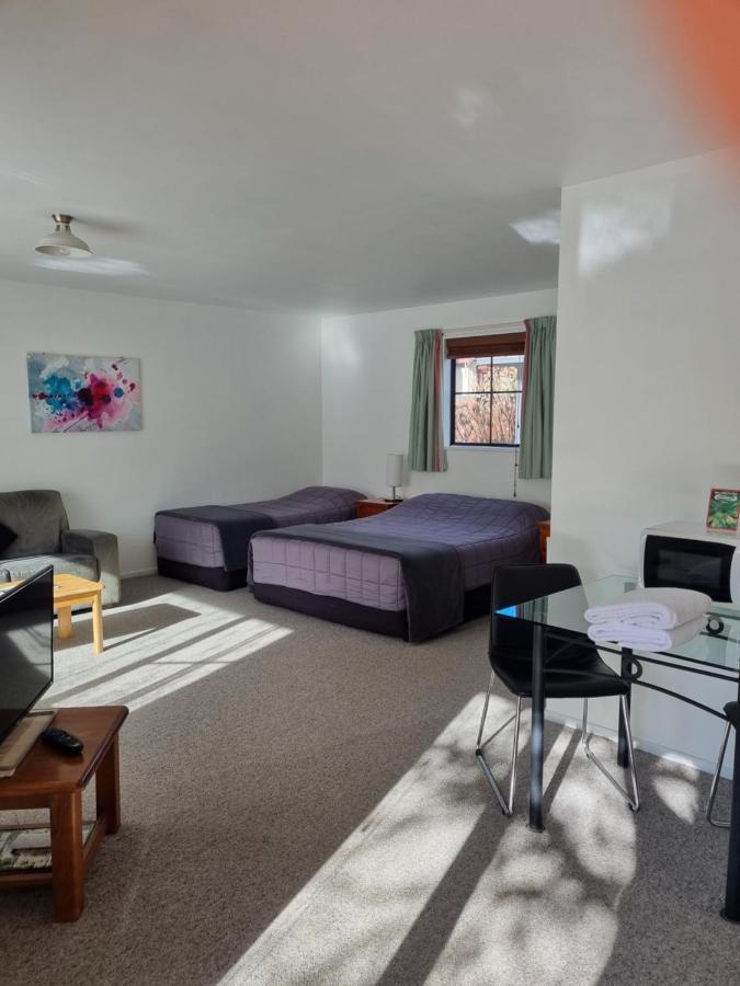 Glenalvon Lodge Motel Ханмер Спрингс Екстериор снимка
