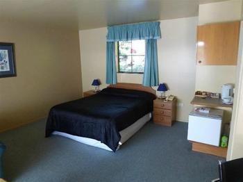 Glenalvon Lodge Motel Ханмер Спрингс Екстериор снимка