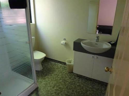 Glenalvon Lodge Motel Ханмер Спрингс Екстериор снимка