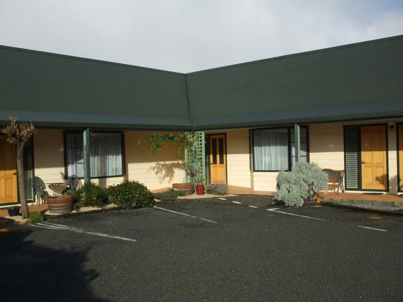 Glenalvon Lodge Motel Ханмер Спрингс Екстериор снимка
